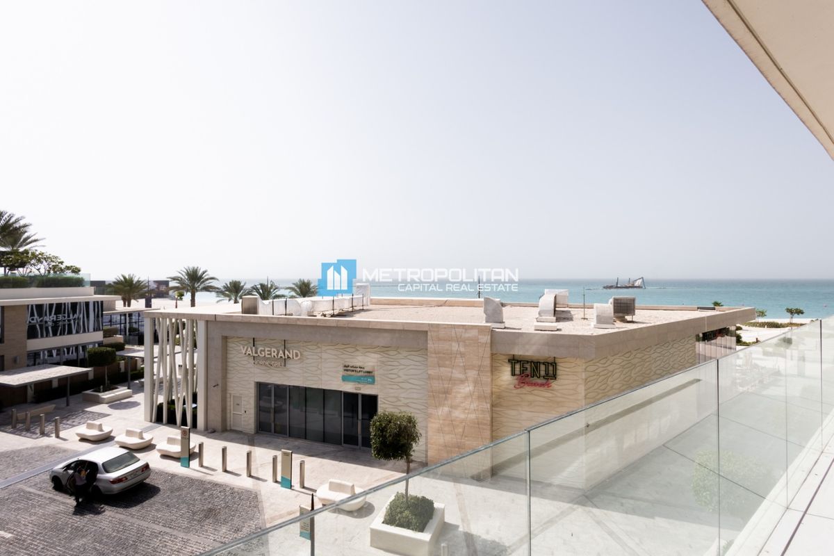 Partial Sea View | 1 BHK Balcony | Beach Access