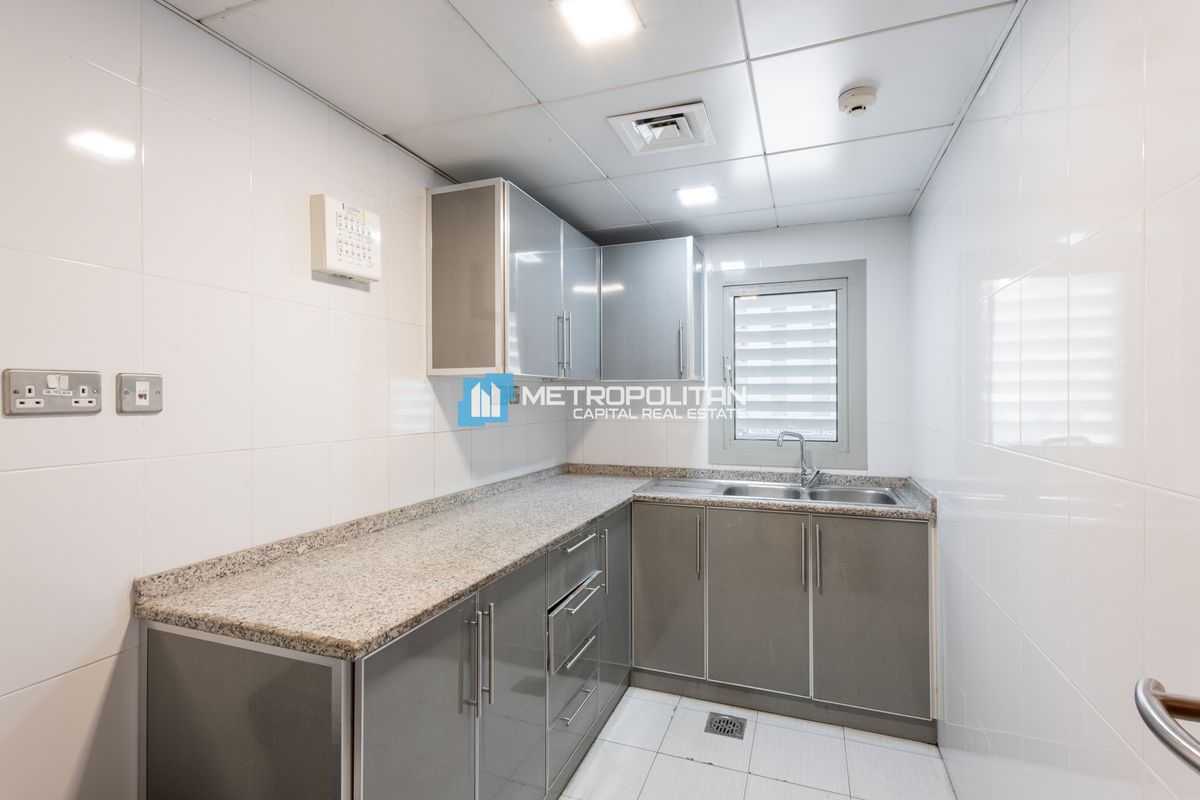 Image - Al Danah, Al Danah, Abu Dhabi | Project - Office