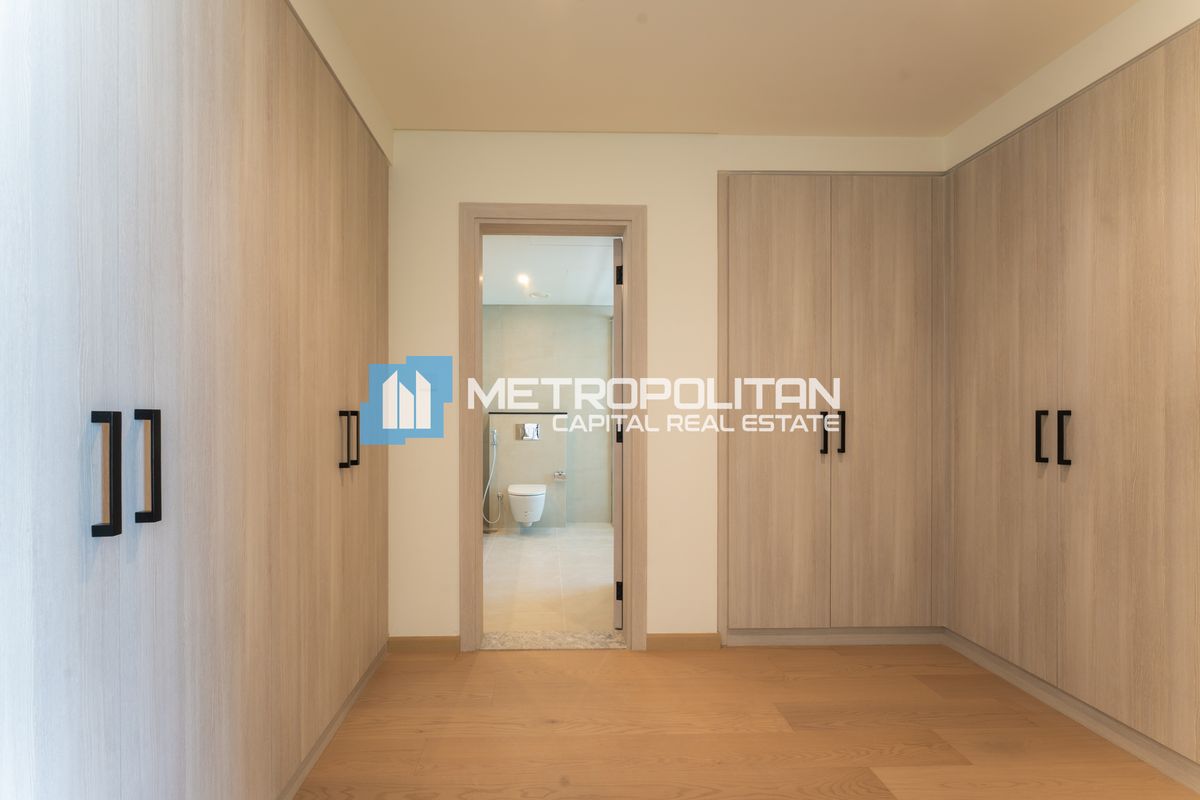 فيلا 6 غرف نوم للإيجار في الشامخة – MCR-8230 photo-16