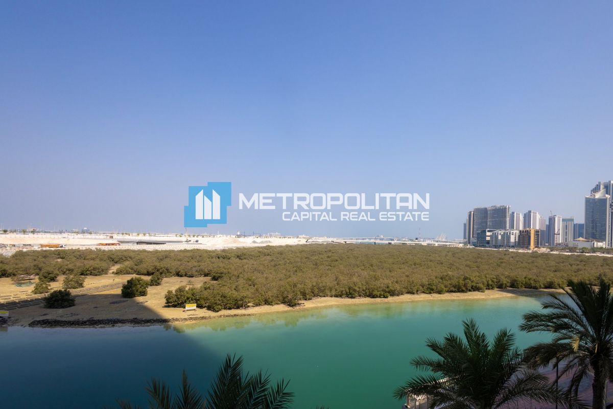 2 BHK | Upgraded Interior | Water Views | Must See