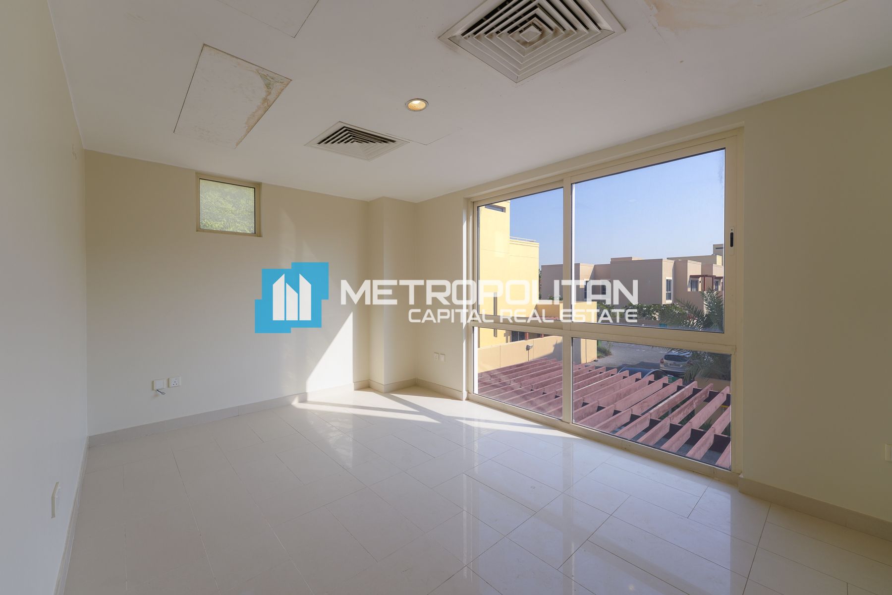 فيلا 5 غرف نوم للإيجار في حدائق الراحة – MCR-8373 photo-12
