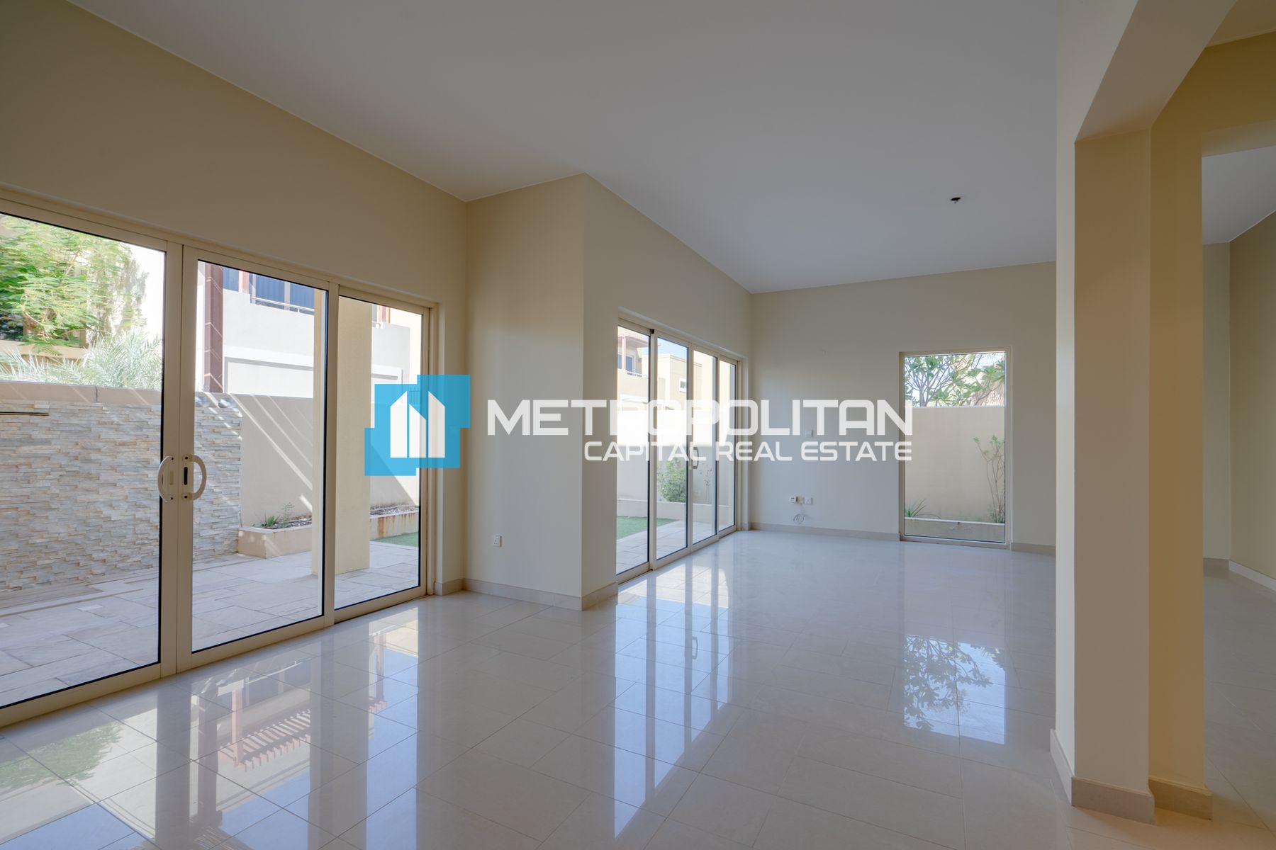 فيلا 4 غرف نوم للإيجار في الحدائق الراحة – MCR-8389 photo-25