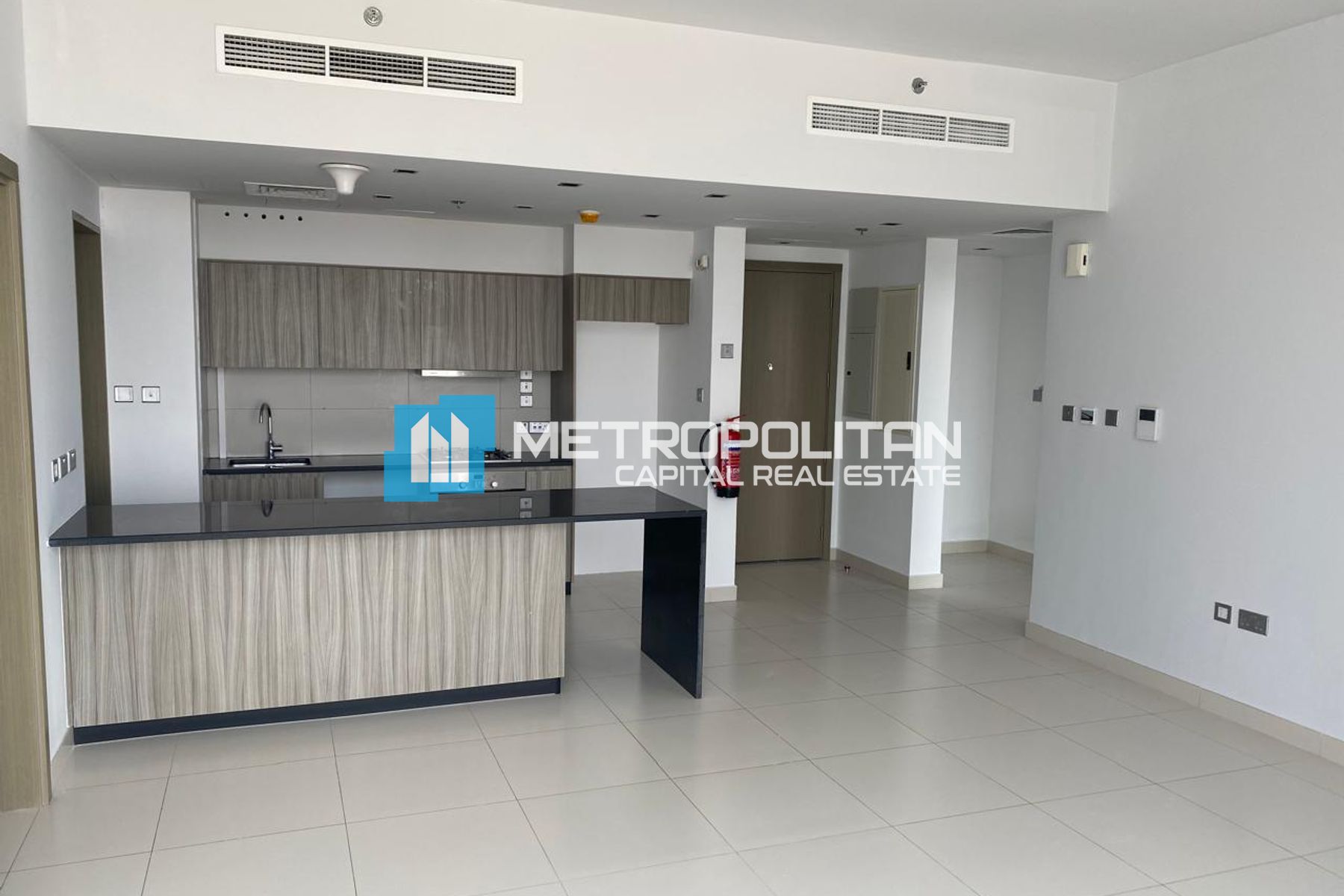 2 BHK | Balcony | Mid Floor | Ready to Move photo-1