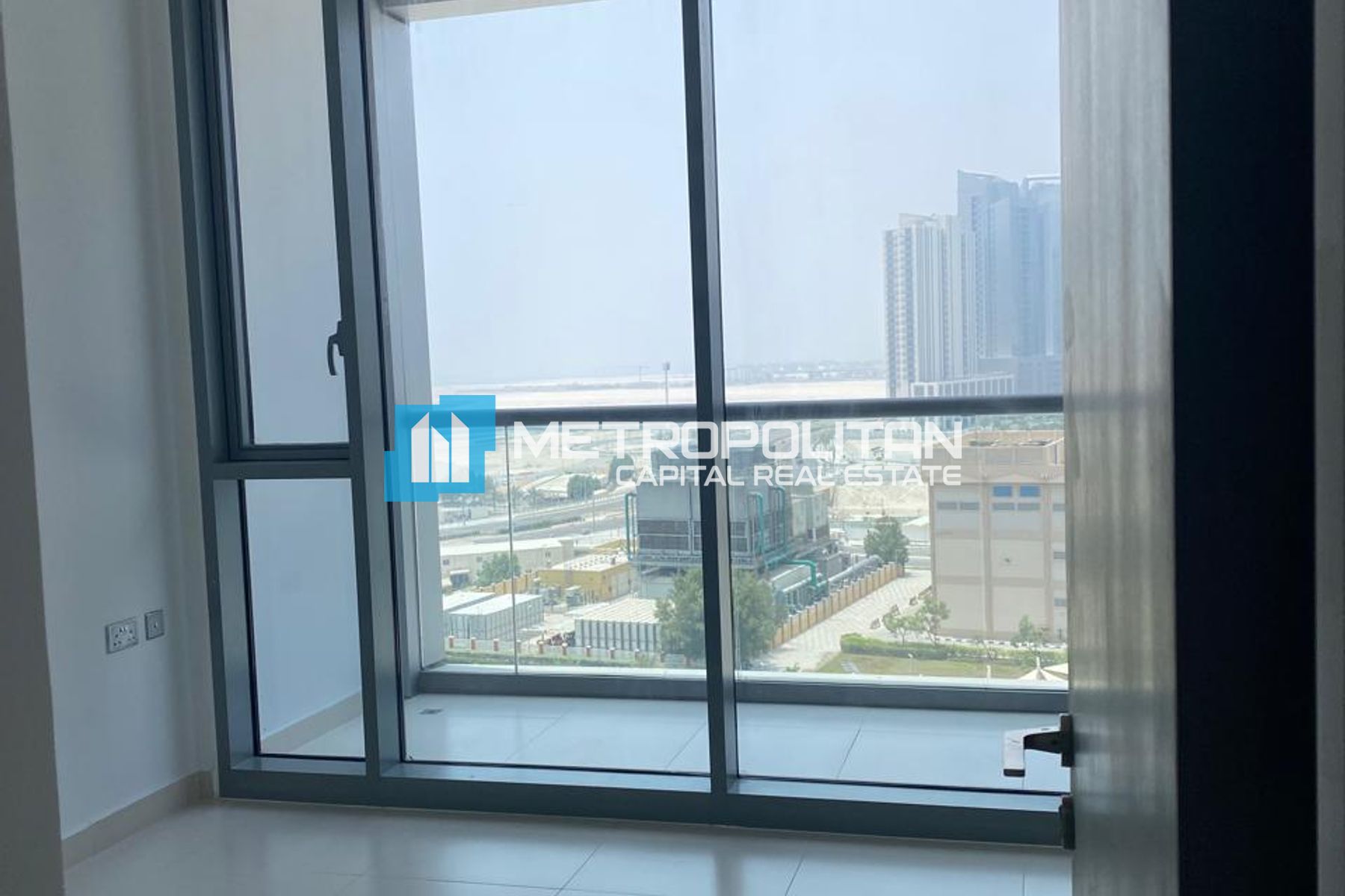 2 BHK | Balcony | Mid Floor | Ready to Move photo-3