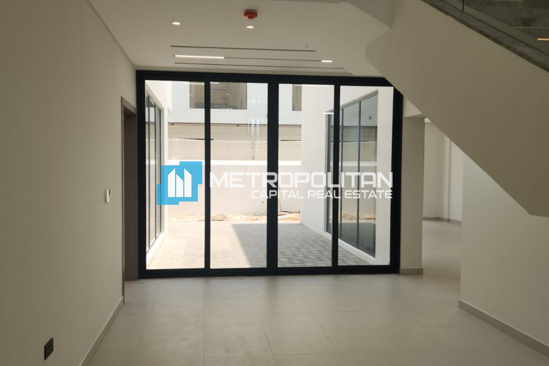 Massive 5BR | Premium Living | Maids and Drivers photo-5