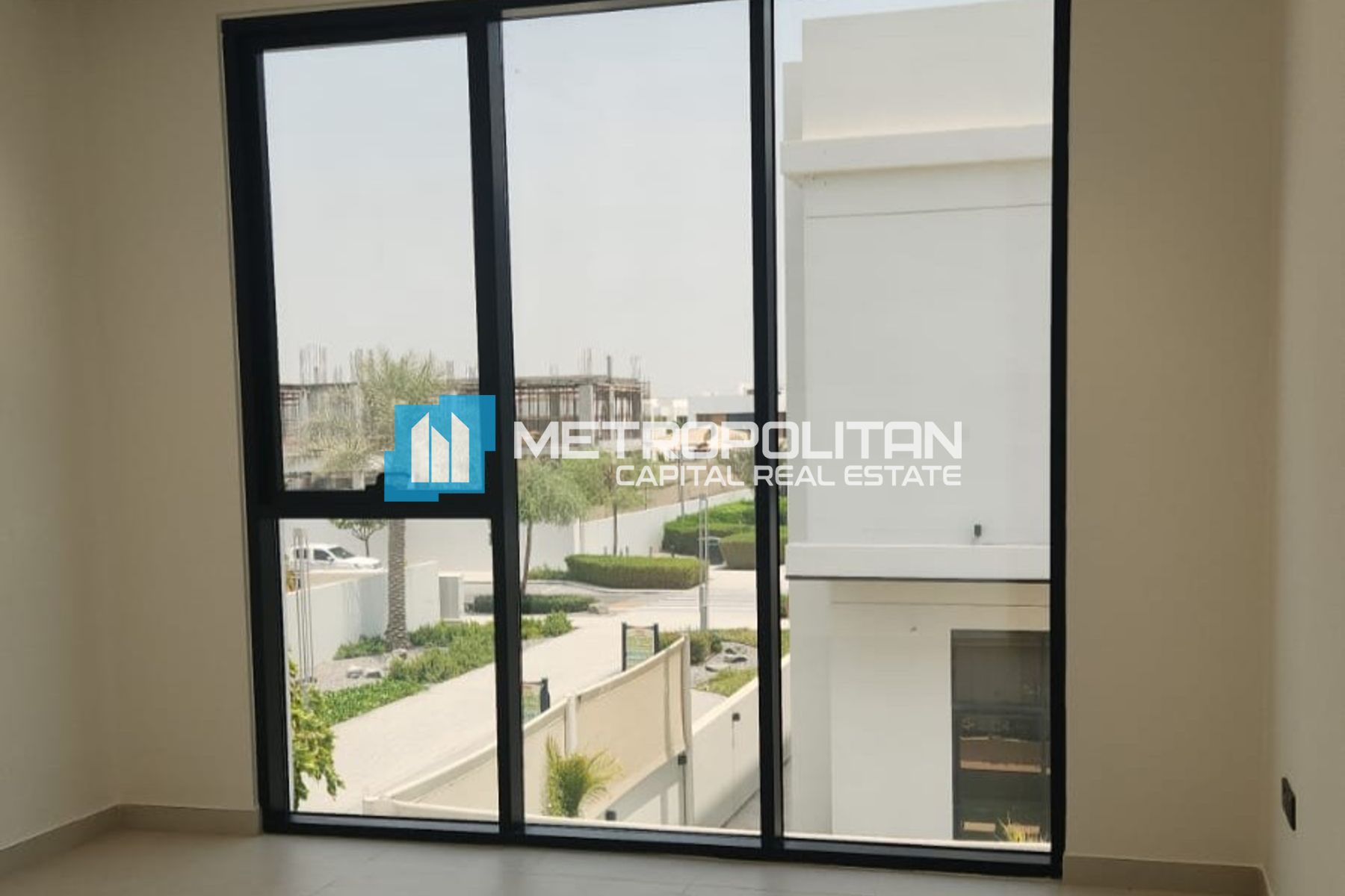 Massive 5BR | Premium Living | Maids and Drivers photo-8
