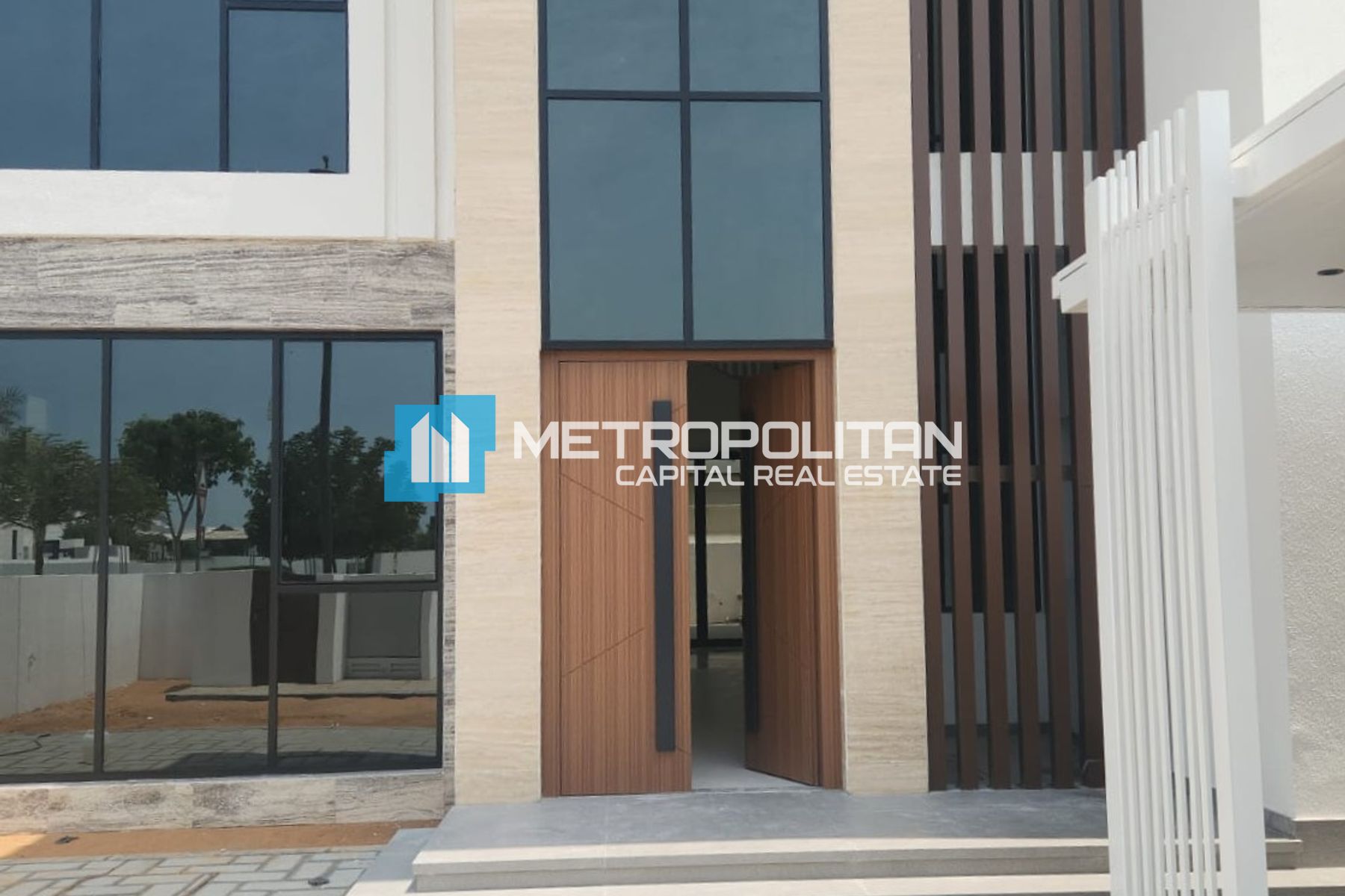 Massive 5BR | Premium Living | Maids and Drivers photo-11
