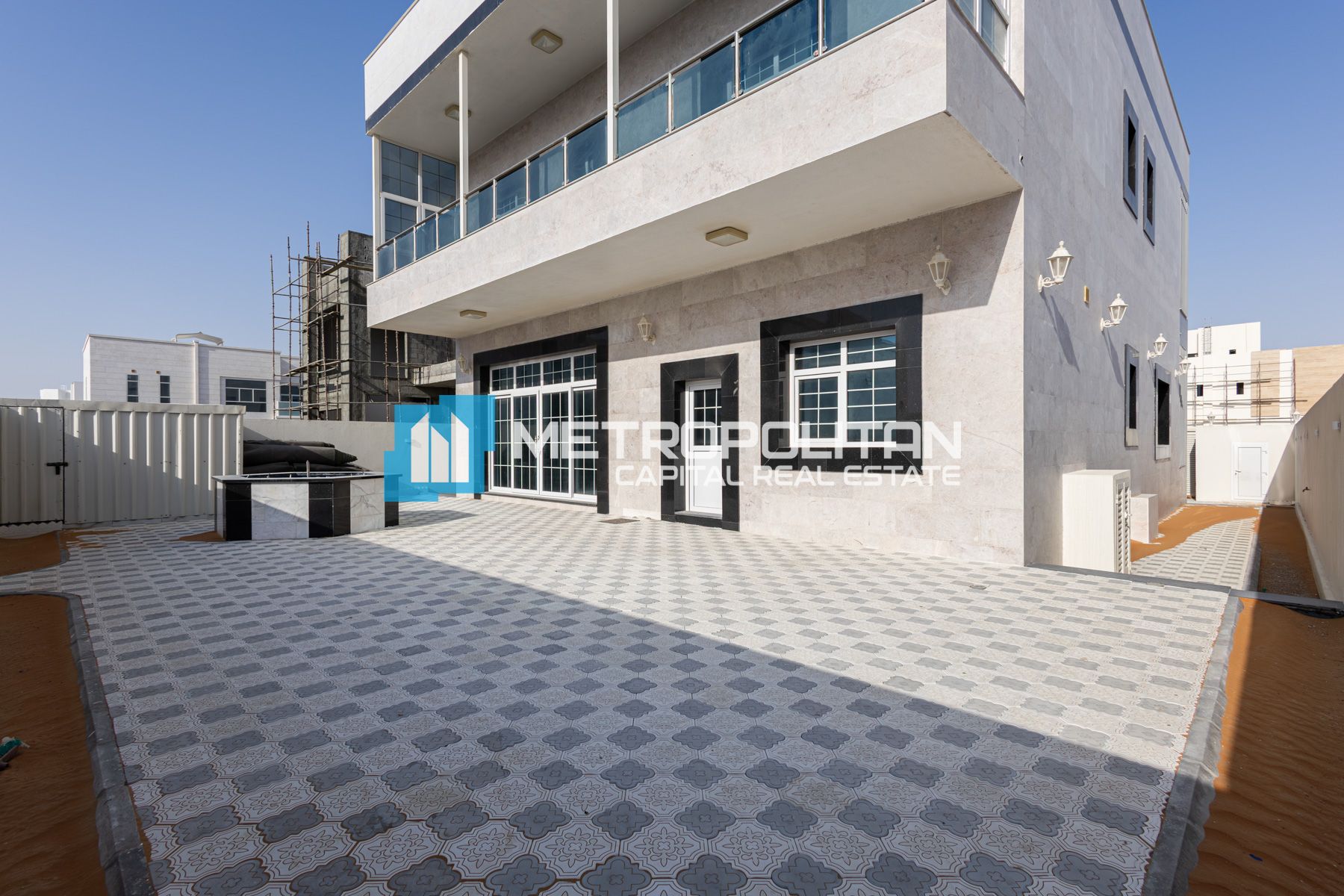 5-комнатная вилла на продажу в Al Shamkha — MCS-12442 photo-0