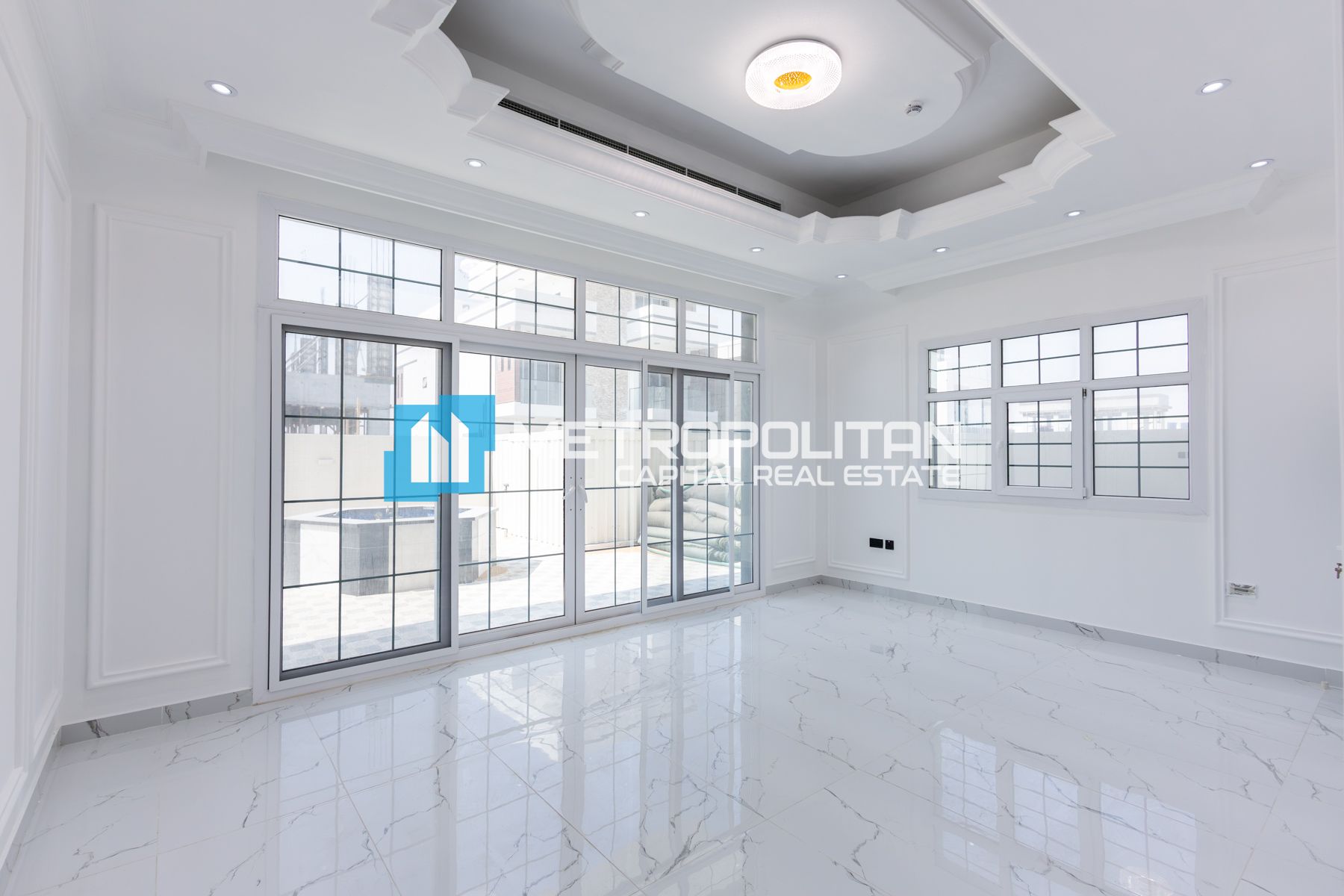 5-комнатная вилла на продажу в Al Shamkha — MCS-12442 photo-11
