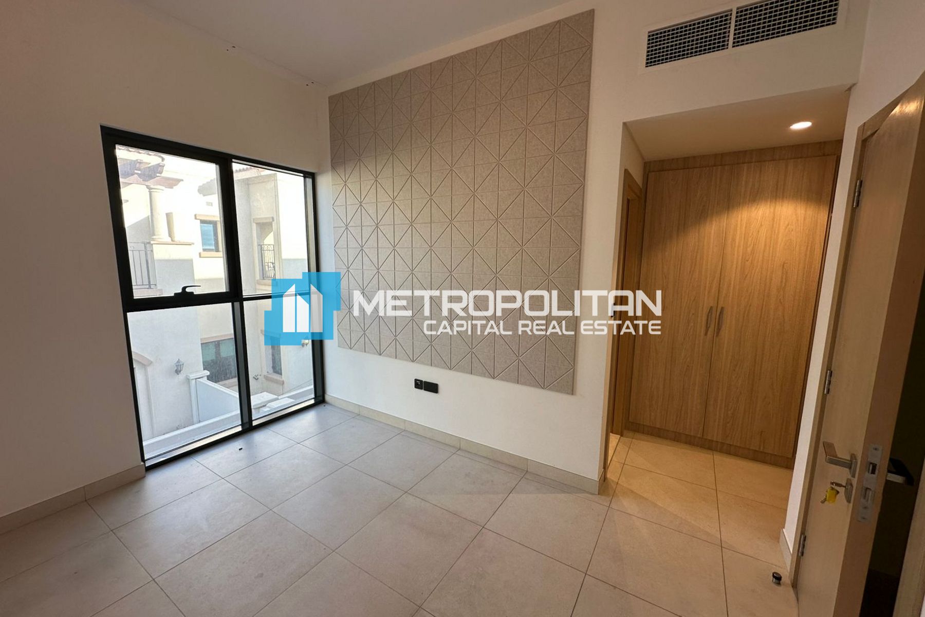 3BR Townhouse for Sale in Abu-Dhabi, UAE – MCS-12868 photo-5