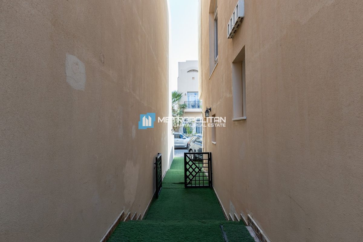 Image - Al Qurm Gardens, , Abu Dhabi | Project - Villa