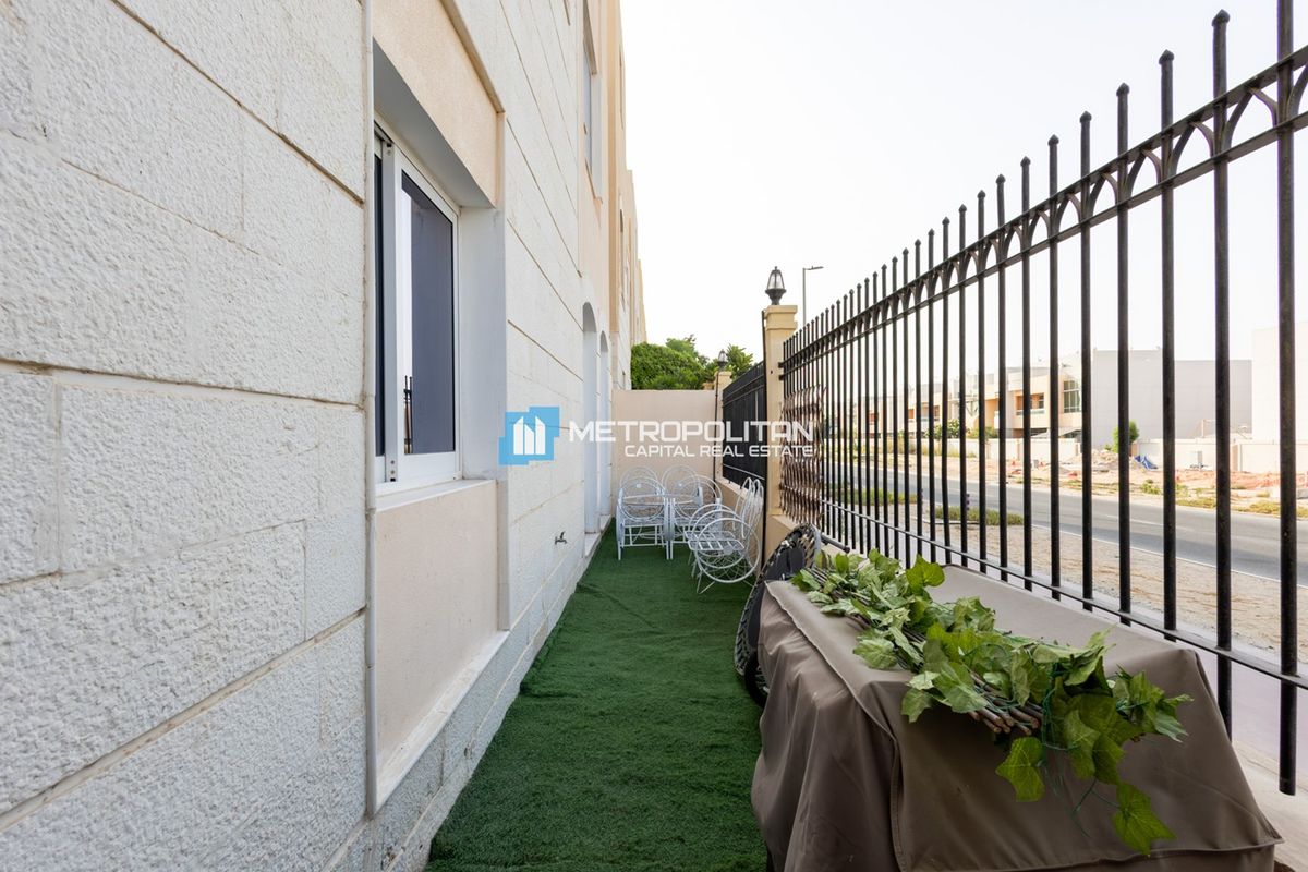 Image - Al Qurm Gardens, , Abu Dhabi | Project - Villa