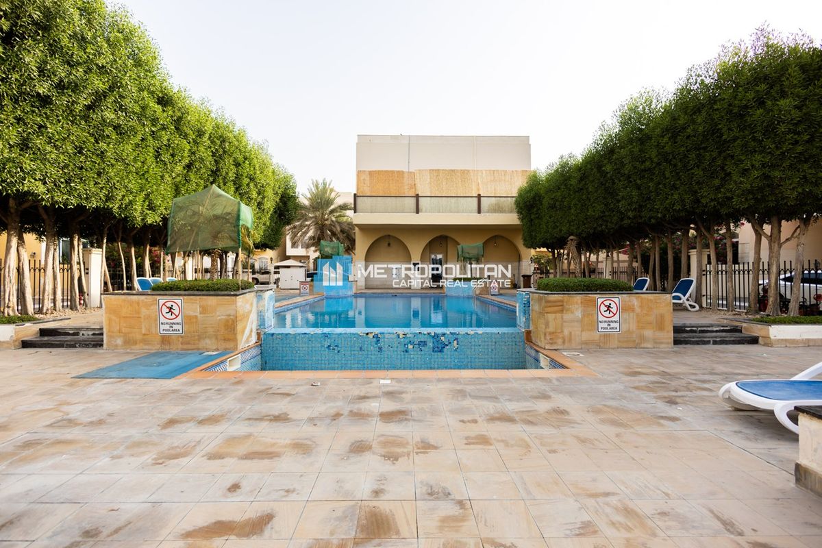 Image - Al Qurm Gardens, , Abu Dhabi | Project - Villa