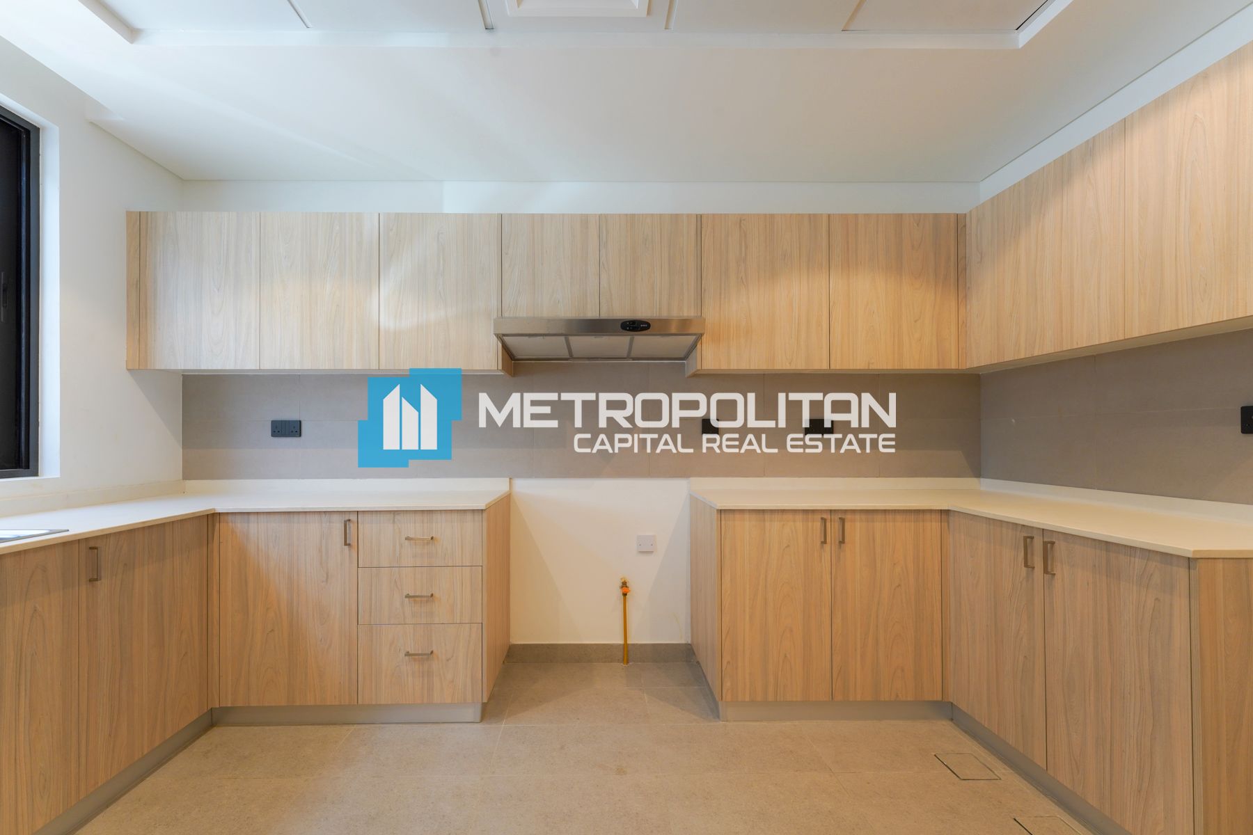 5BR Villa for Sale in Abu-Dhabi, UAE – MCS-38573 photo-6