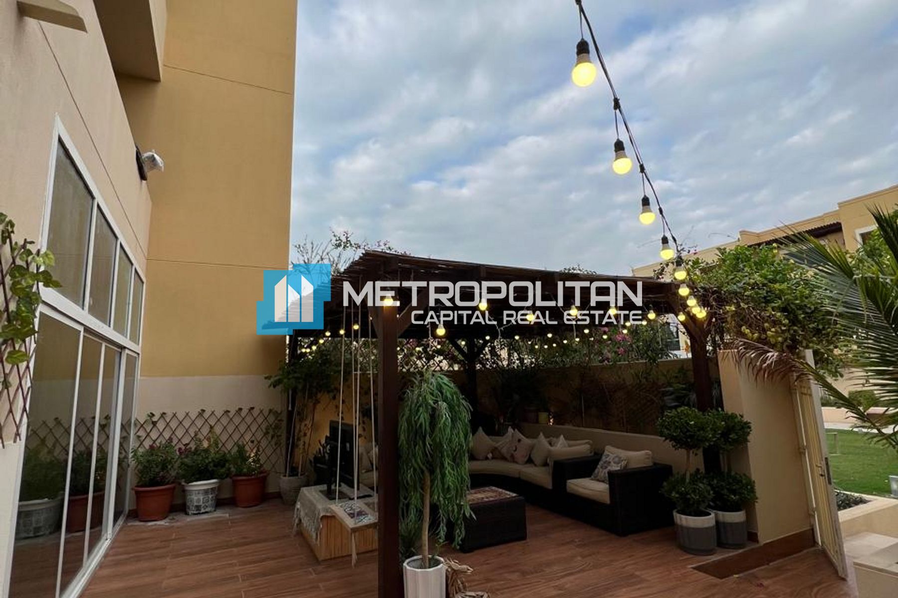 4-комнатный таунхаус на продажу в Al Raha Gardens – MCS-38908 photo-1