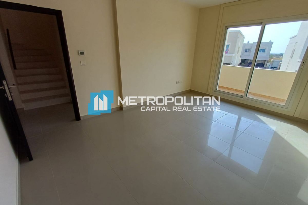 5-комнатный таунхаус на продажу в Al Reef – MCS-39096 photo-8