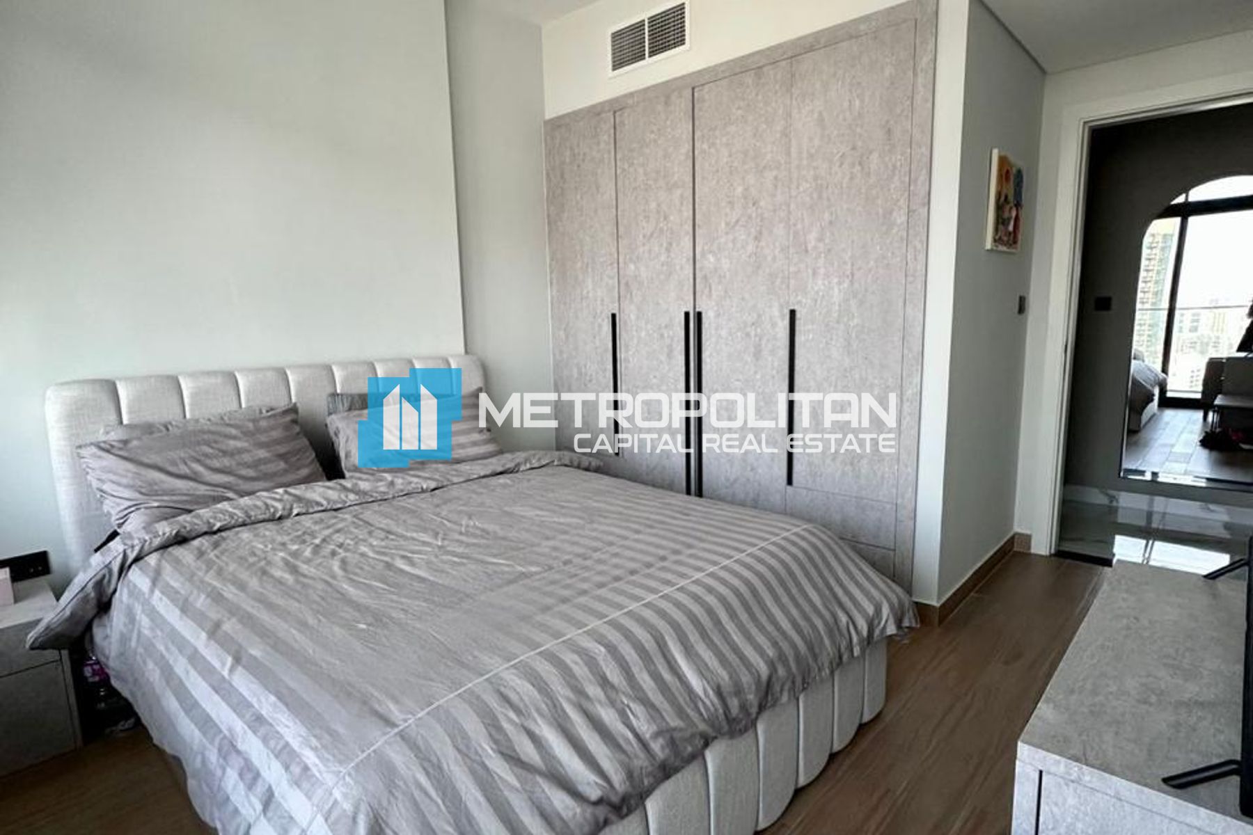 Canal View | High Floor 1 Bedroom | Renovated photo-9