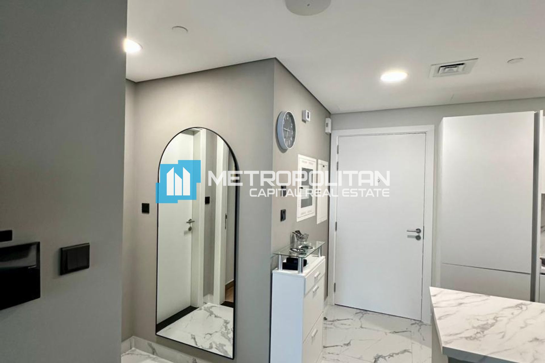 Canal View | High Floor 1 Bedroom | Renovated photo-15
