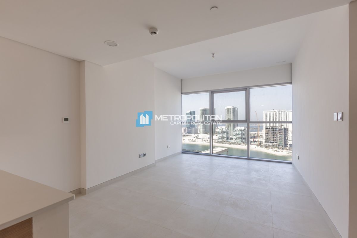 City View|High Floor|2BR+Balcony|Furnished Kitchen