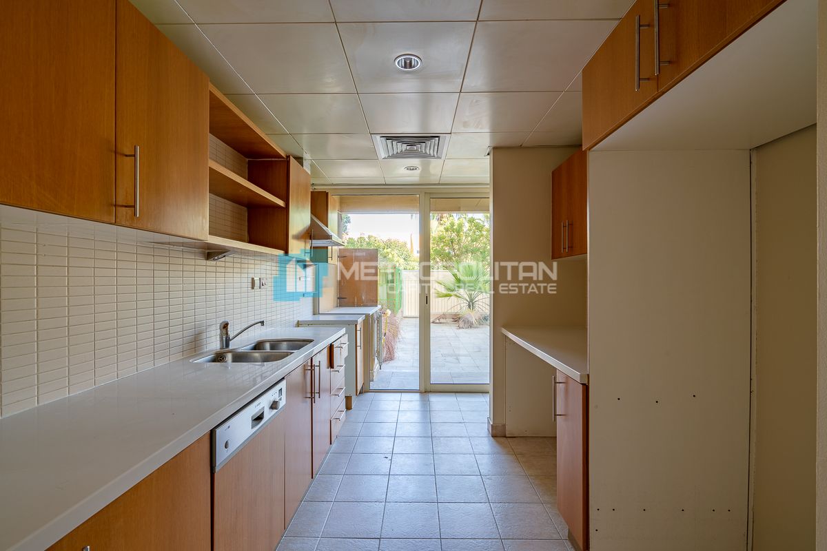 3BR w/ Maids Villa | Private Pool | Ready to Move photo-2