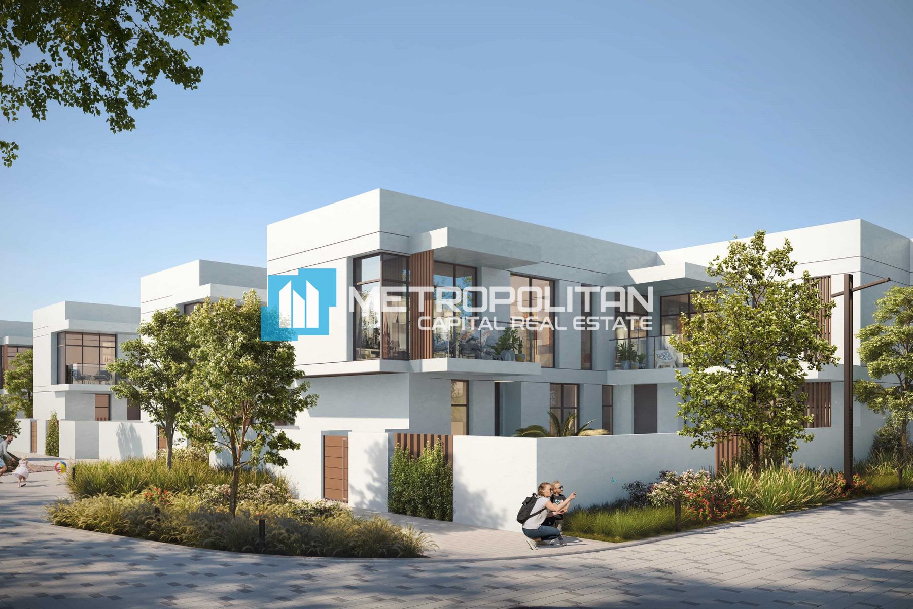 4BR w/ Balcony | Prime Location | Community pool photo-2