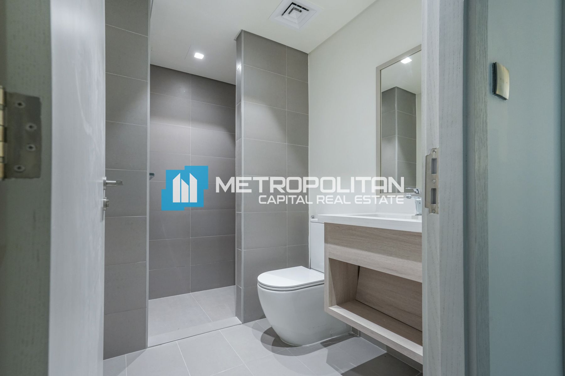 4BR+M w/ Balcony | Closed Kitchen | Community Pool photo-18