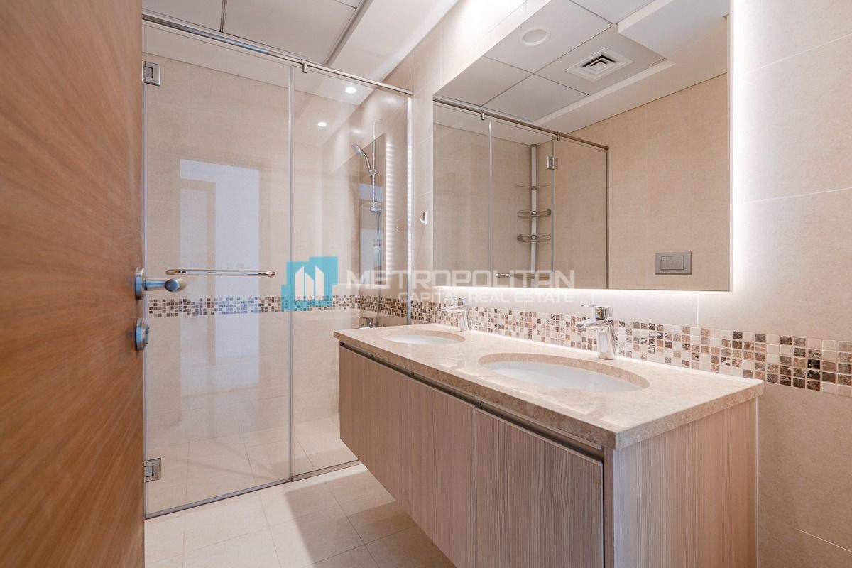 Corner 2BR|With Balcony|Golf Course View|Laundry photo-9