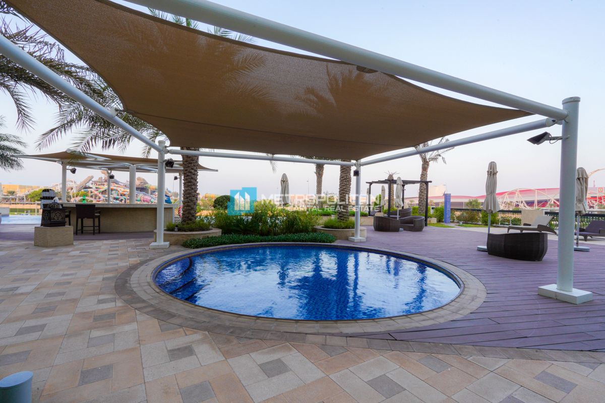 Corner 2BR|With Balcony|Golf Course View|Laundry photo-2