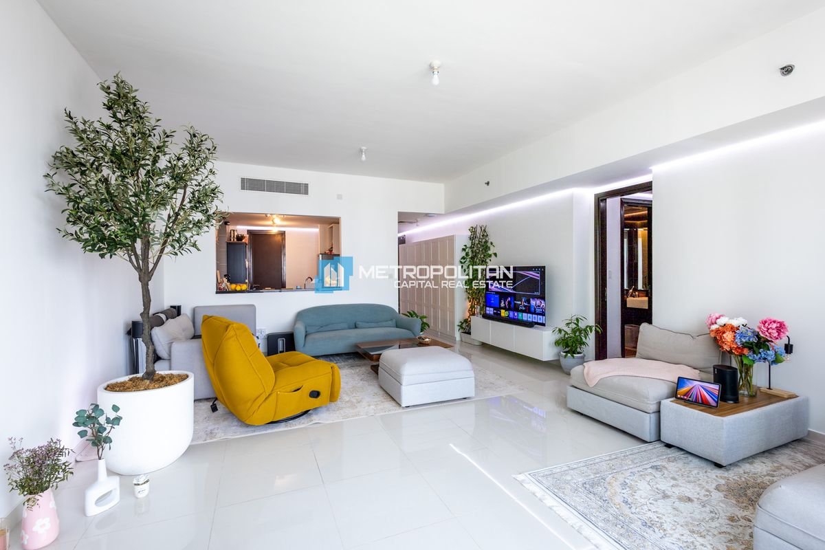 Corner 2BR Unit | Canal View | Fully Furnished photo-1