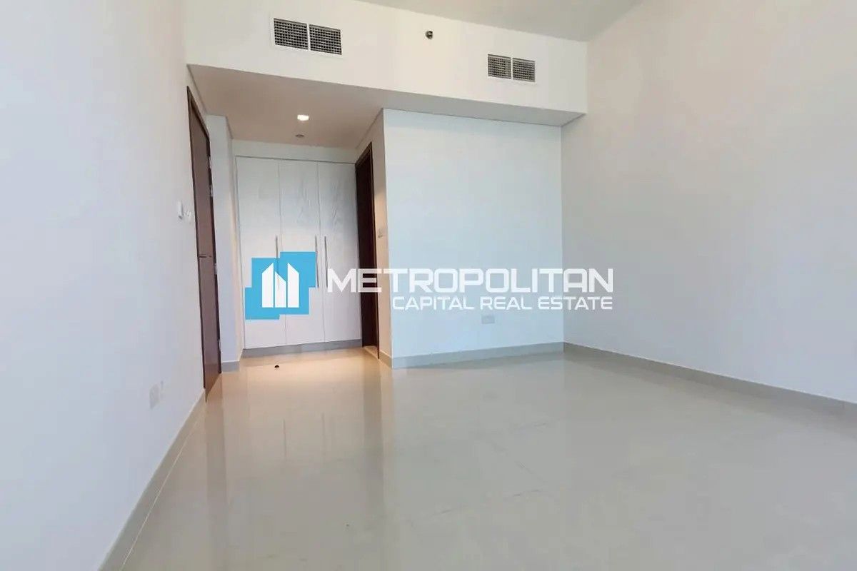 Corner 1BR+Balcony | Type F | Semi-Closed Kitchen photo-4