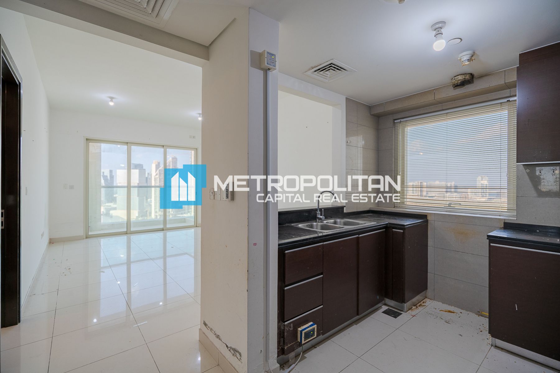 1BR with Balcony | Canal View | Well Maintained photo-3