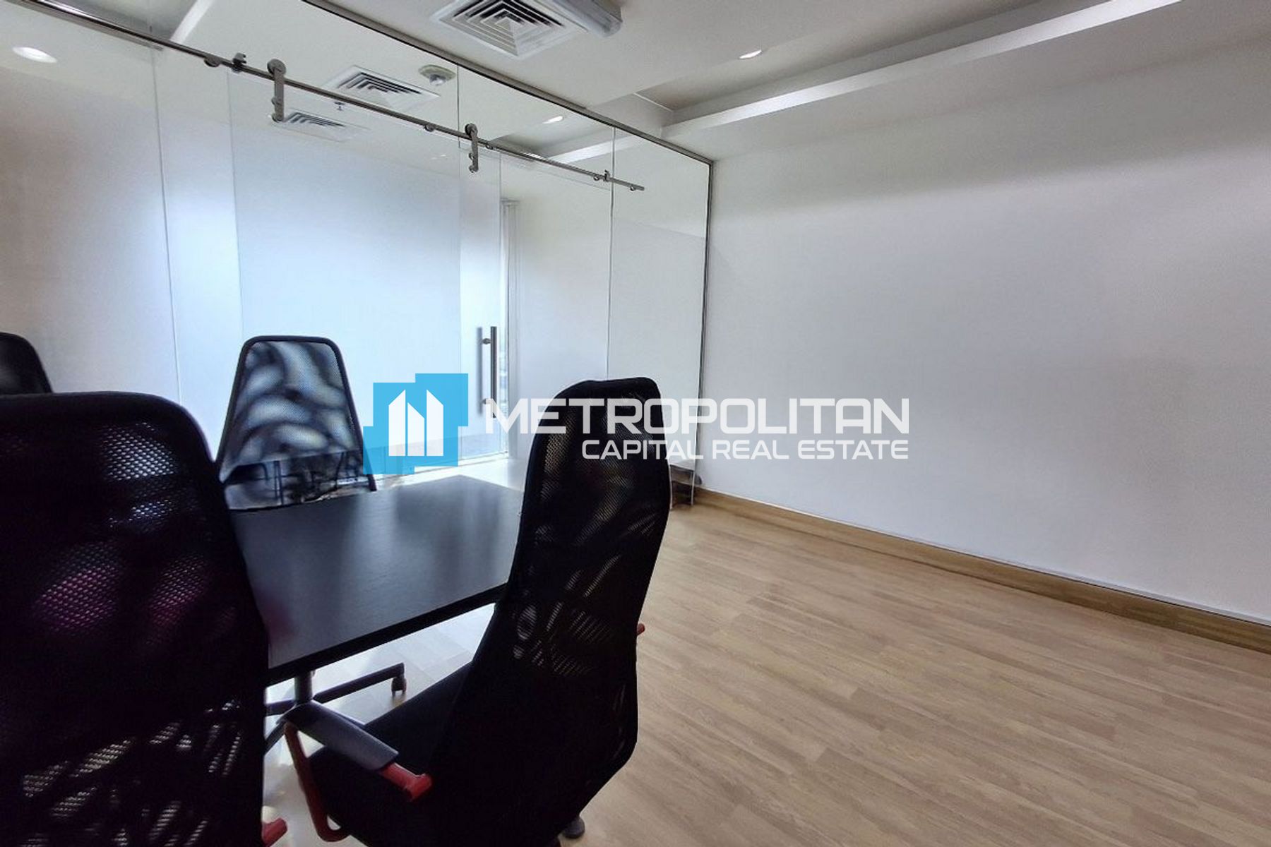 Ready To Move | Fitted Office | Negotiable Price photo-3