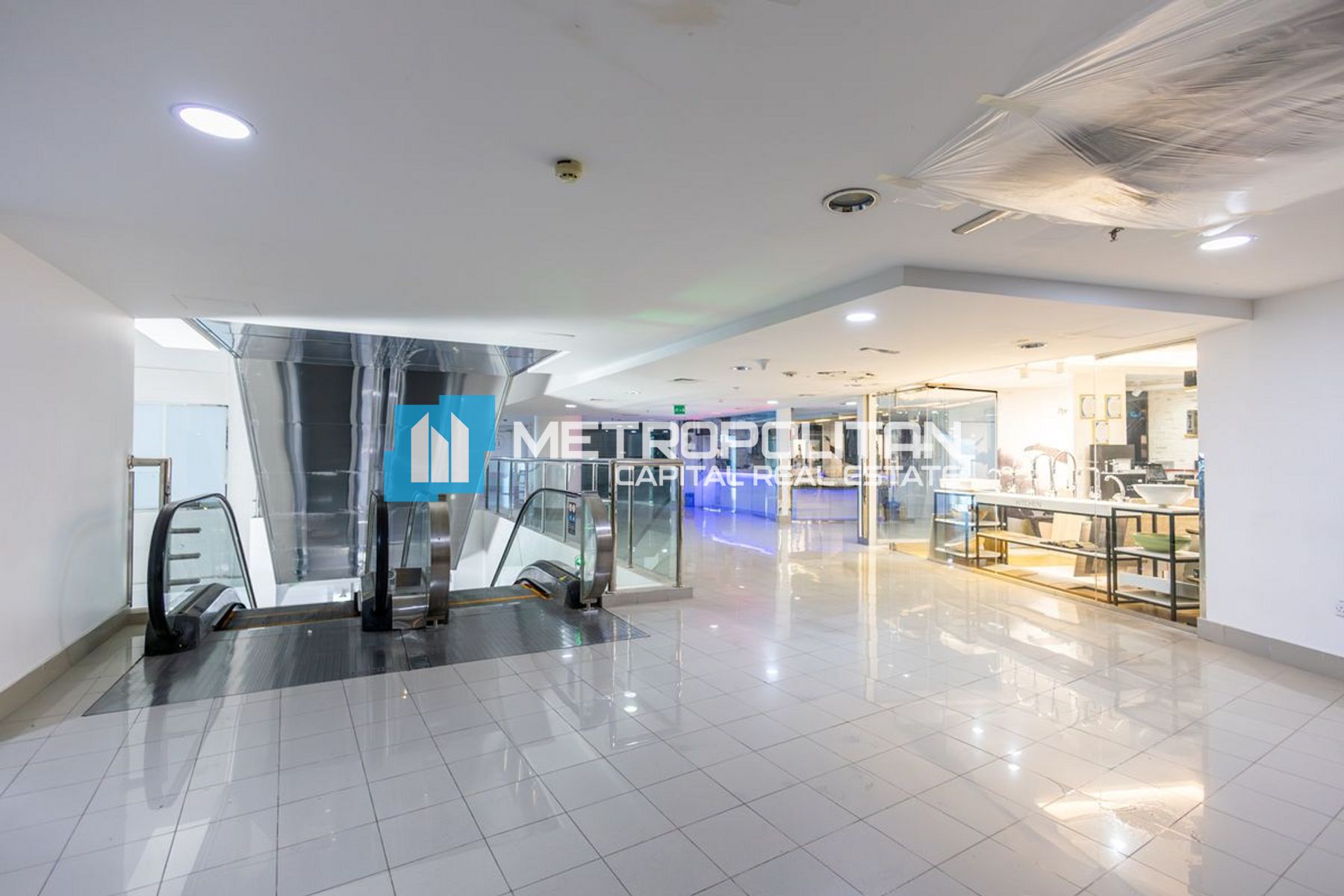 Ready To Move | Fitted Office | Negotiable Price photo-7