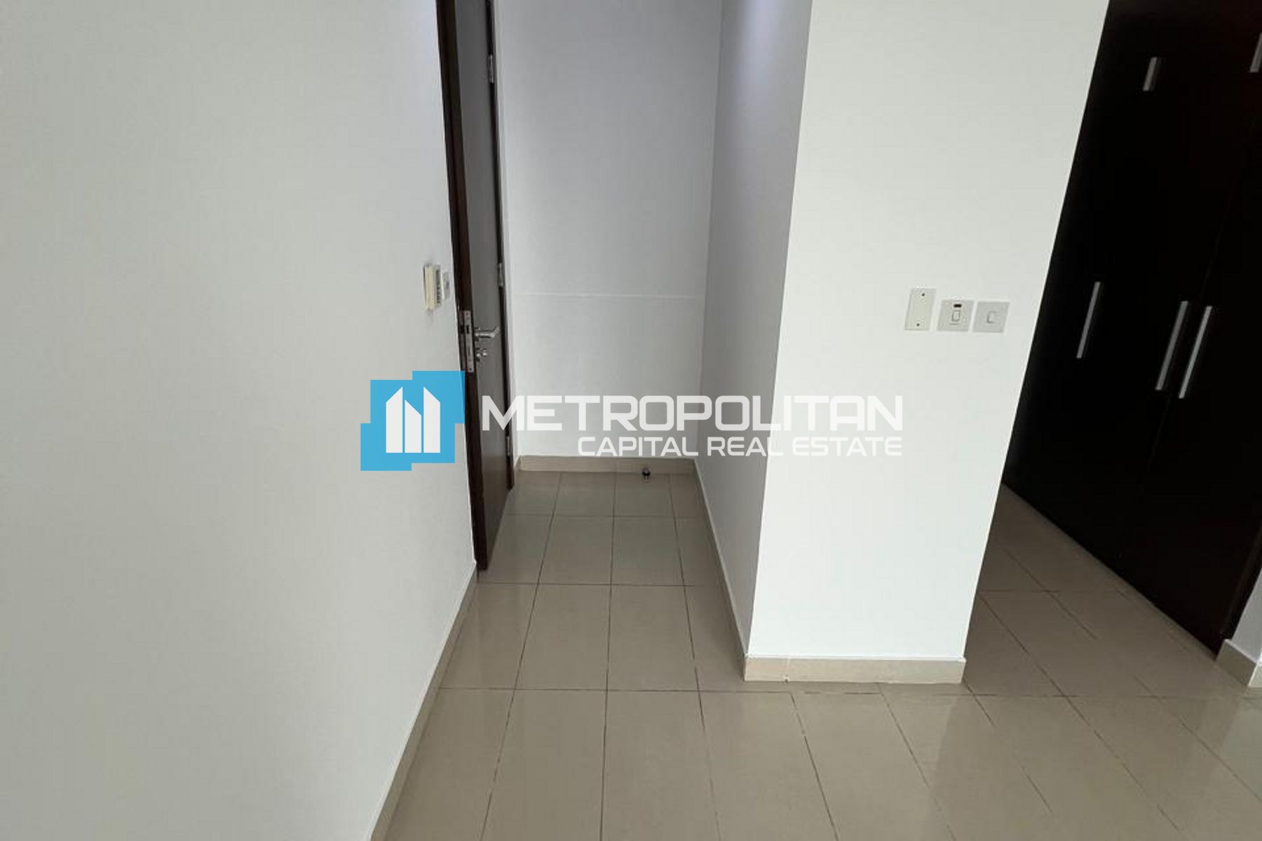 1BR with Balcony | Canal View | Well Maintained photo-10