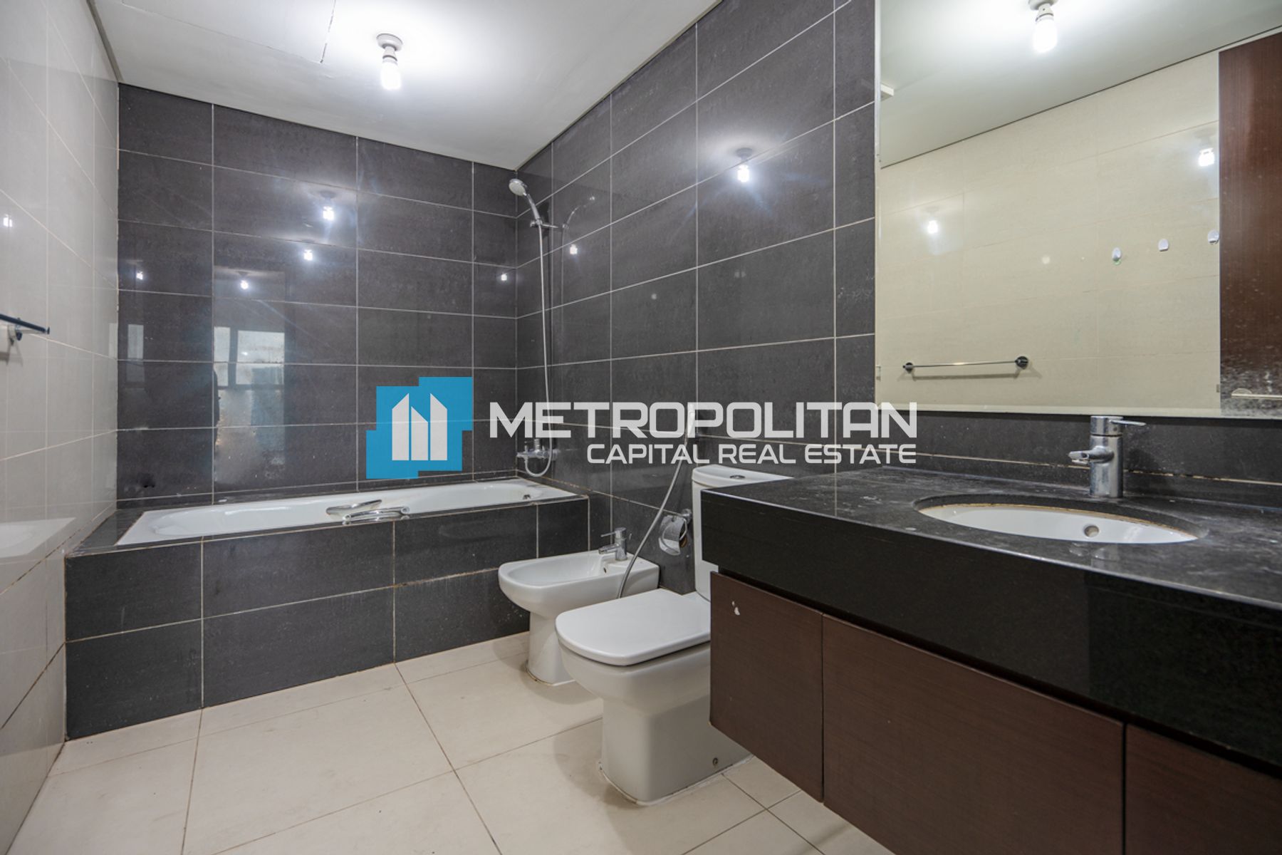 1BR with Balcony | Canal View | Well Maintained photo-11