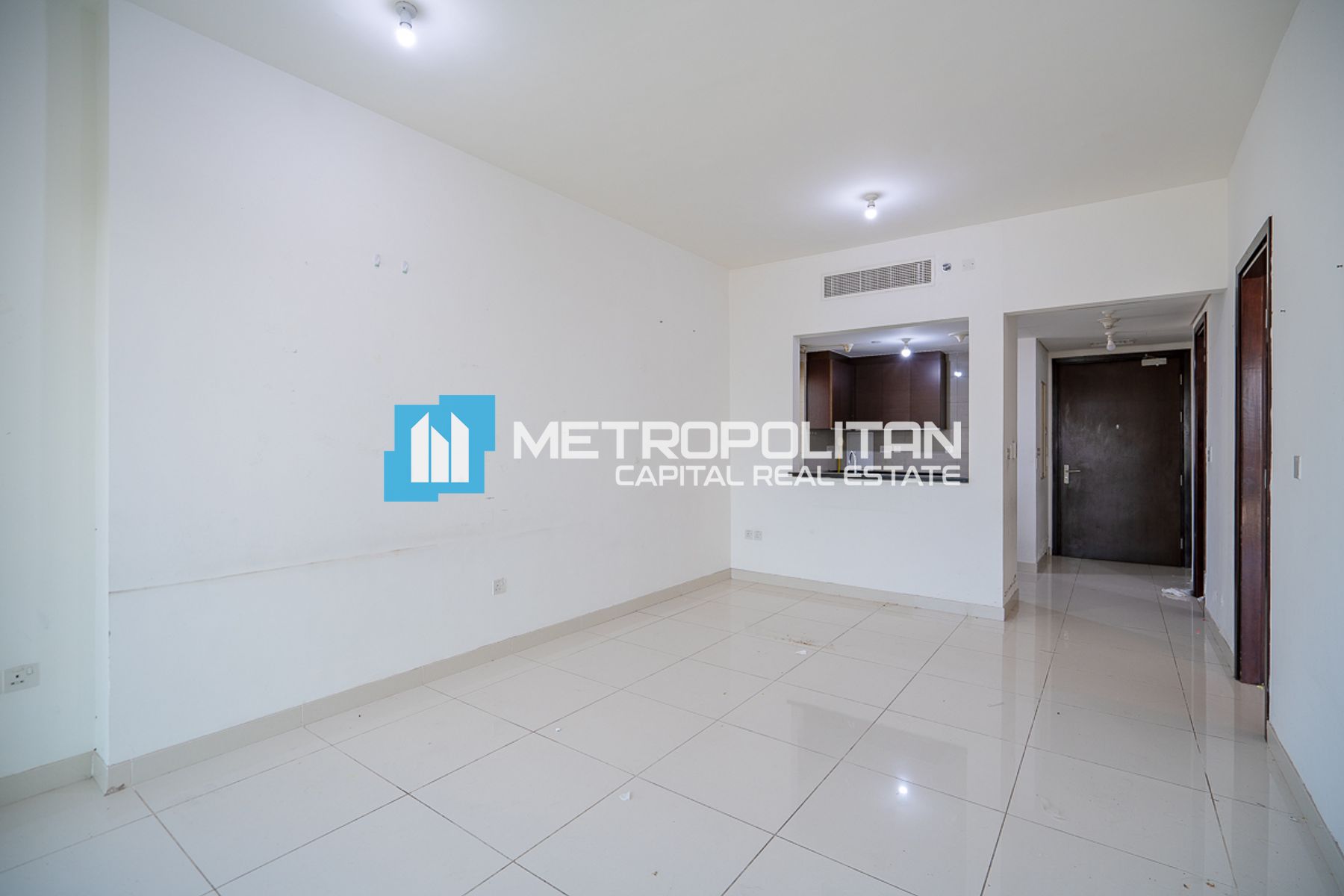 1BR with Balcony | Canal View | Well Maintained photo-5