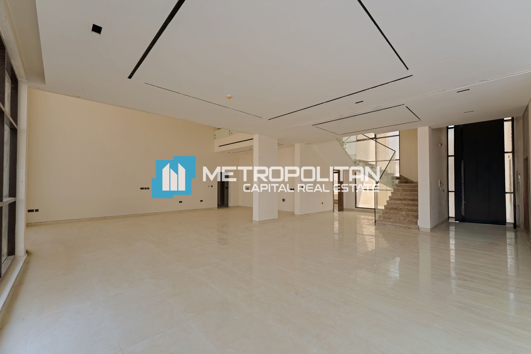 Primmum Finishing | Single Row | 5BR+Driver Room photo-7