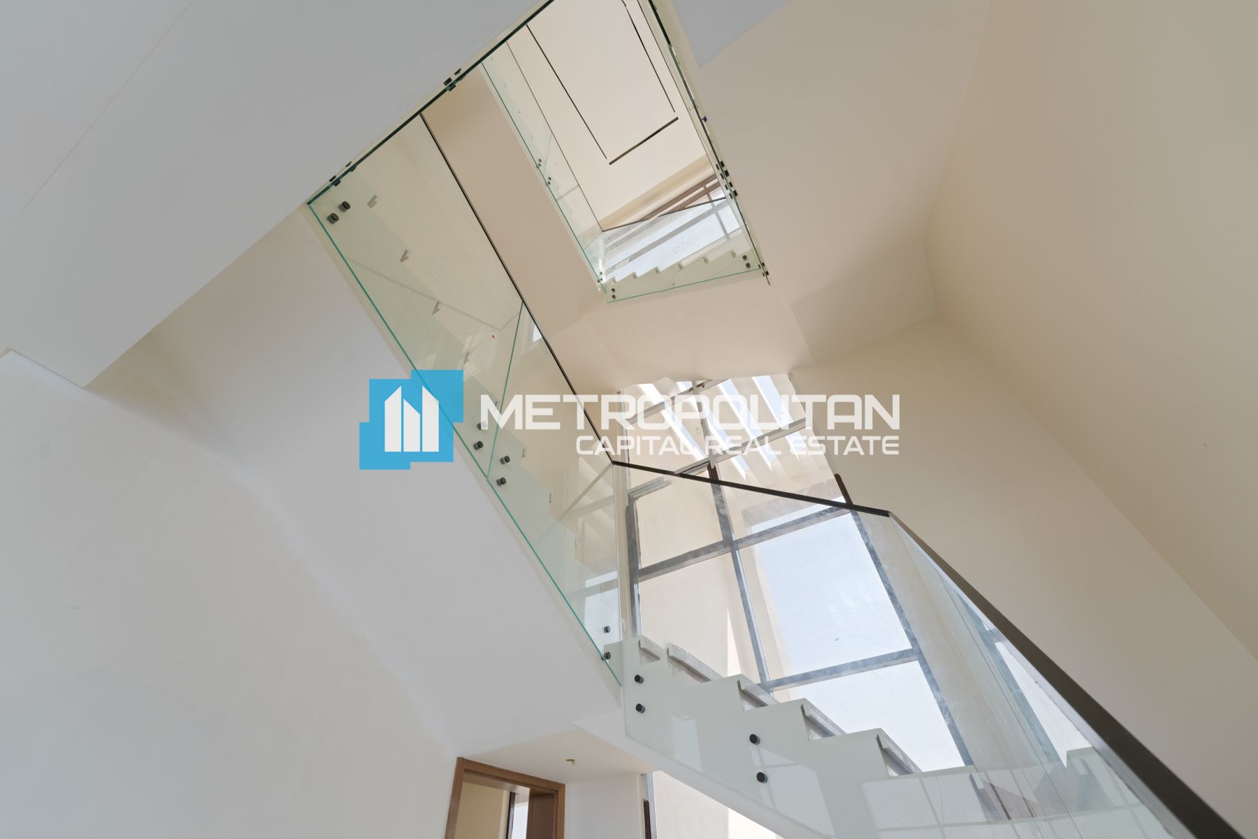 Primmum Finishing | Single Row | 5BR+Driver Room photo-11