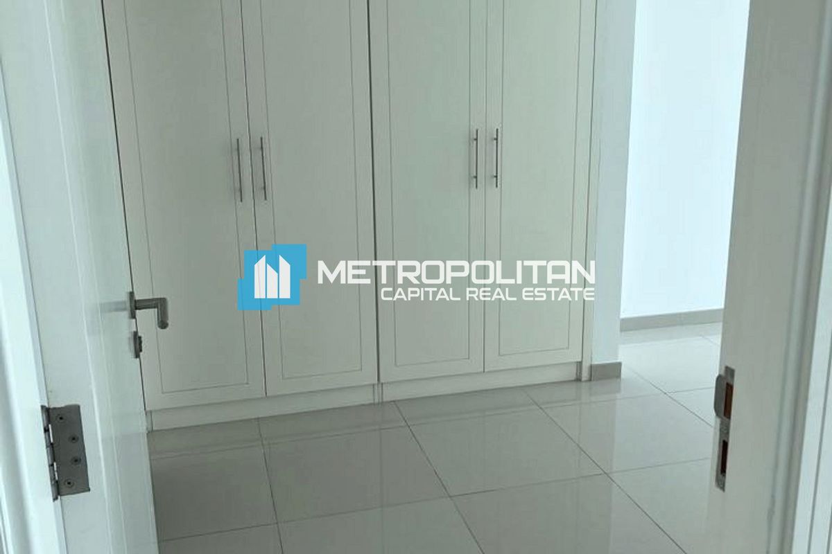 Canal View | Vacant 1BR+Balcony | Pool And Gym photo-1