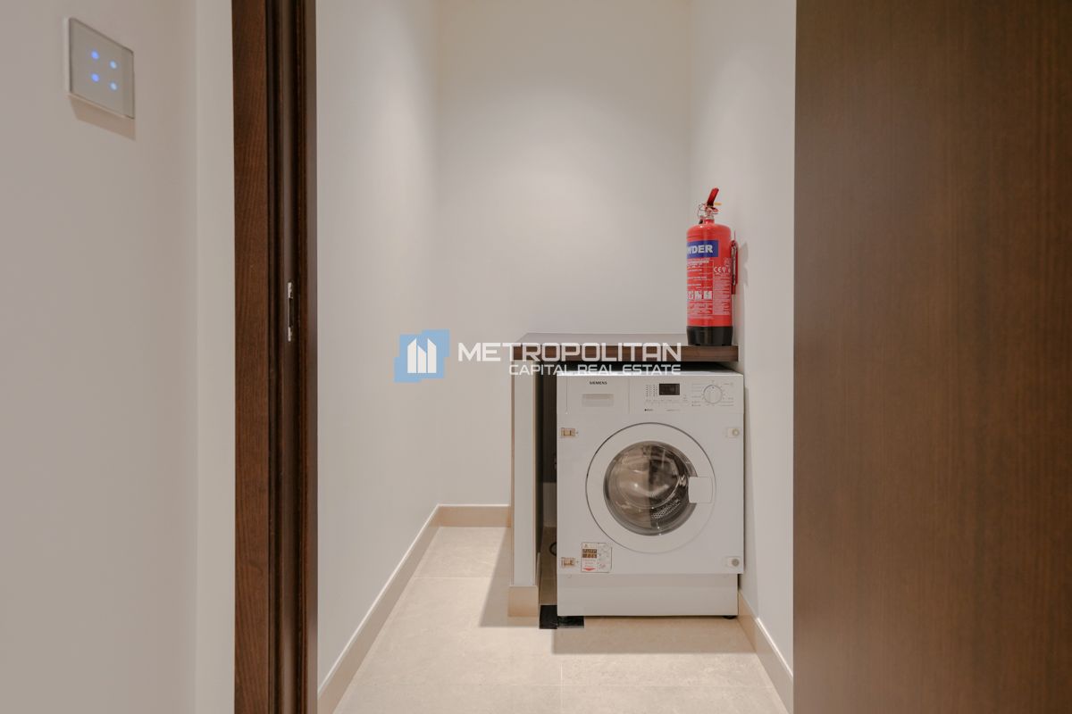 Resale|Furnished 2BR w/ Sea View|Beachfront Living photo-3