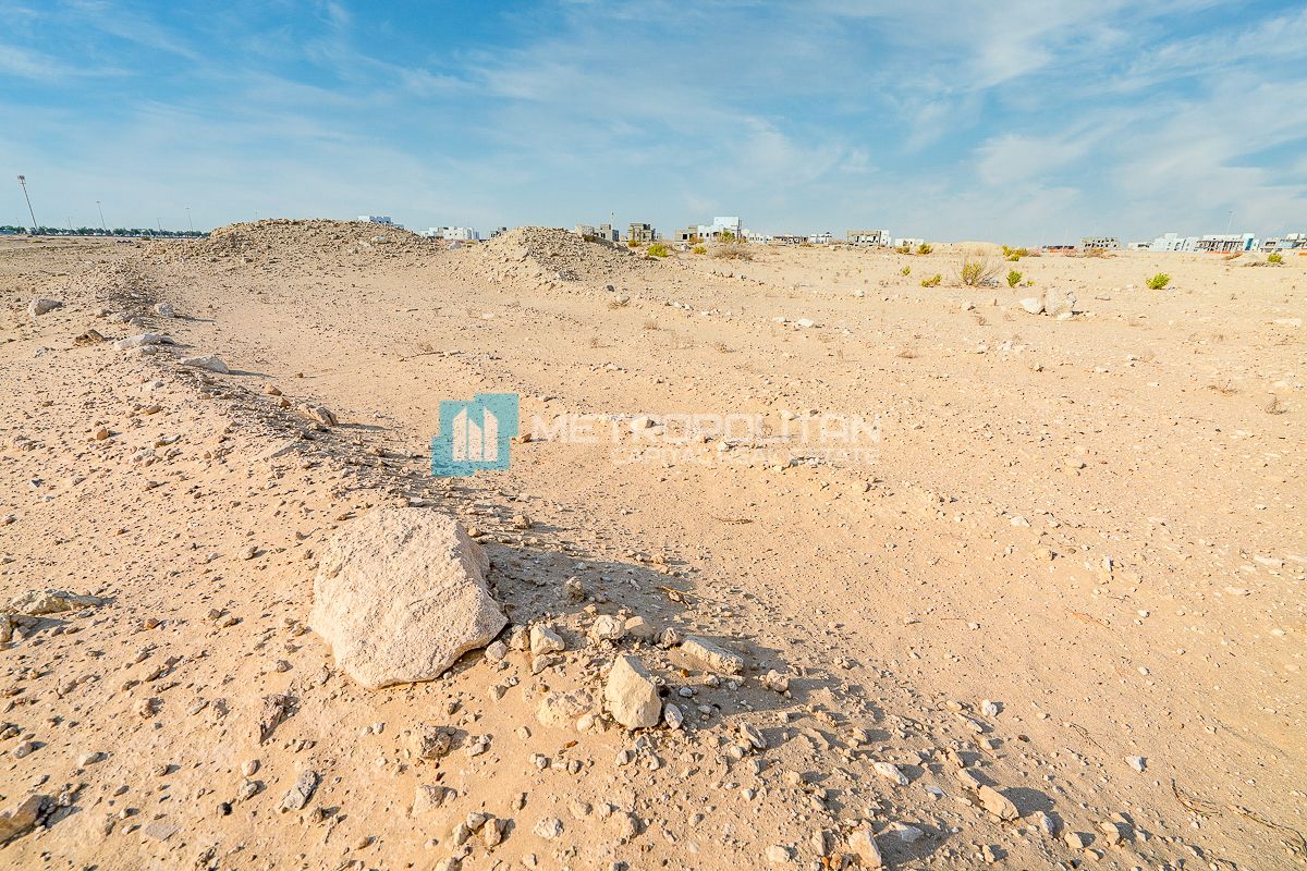 Huge Plot | Great Investment | Premium Location photo-10