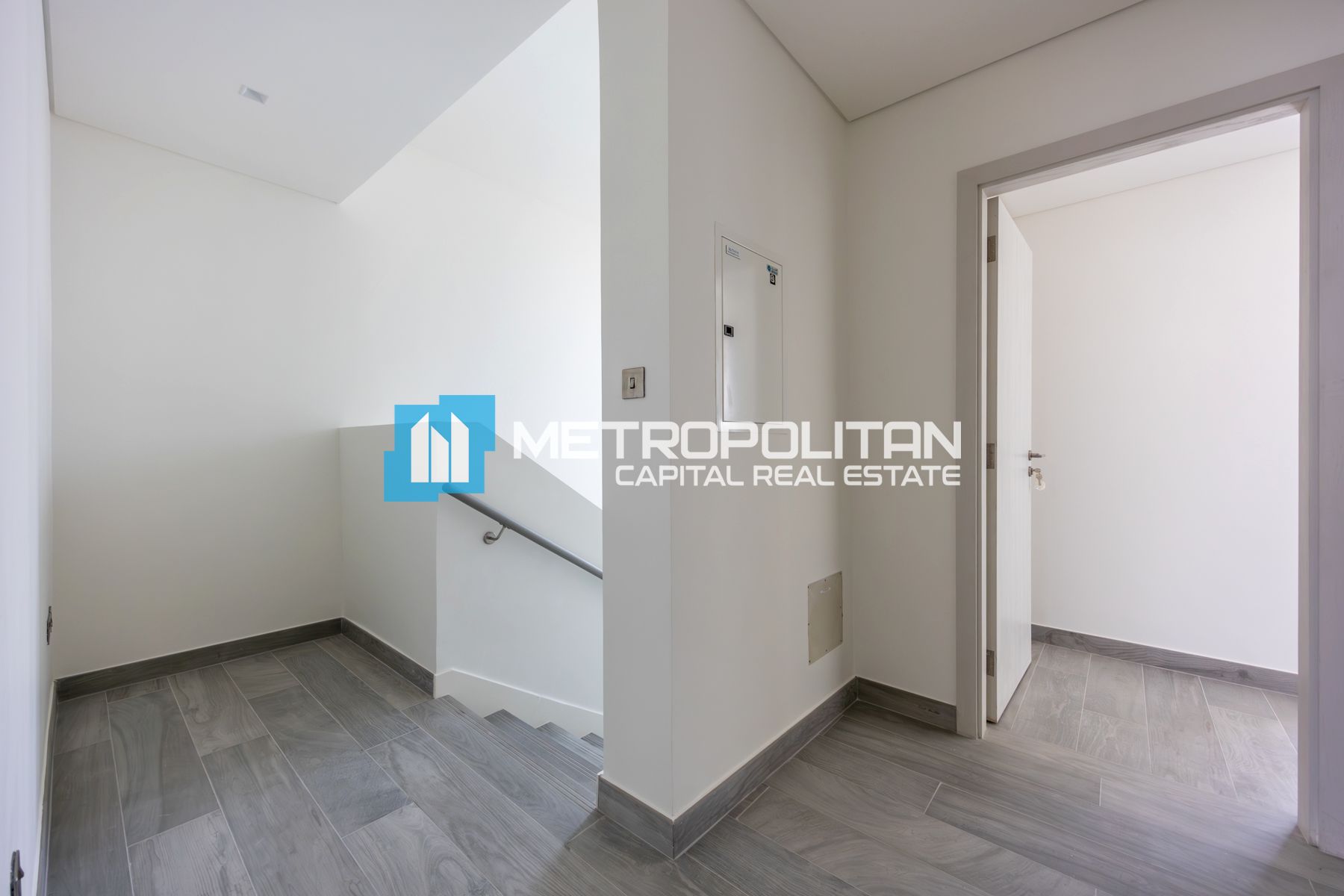 Single Row| 2 Bedroom Townhouse| Motivated Seller photo-2