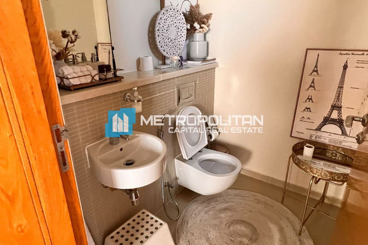 Next to Corner | Roof | Study+Storage |Unfurnished photo-9