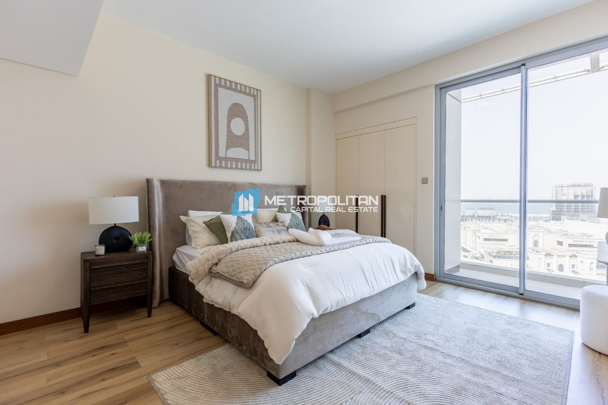 Unfurnished | 3BR+M w/ Balcony | Close To Amenities photo-13