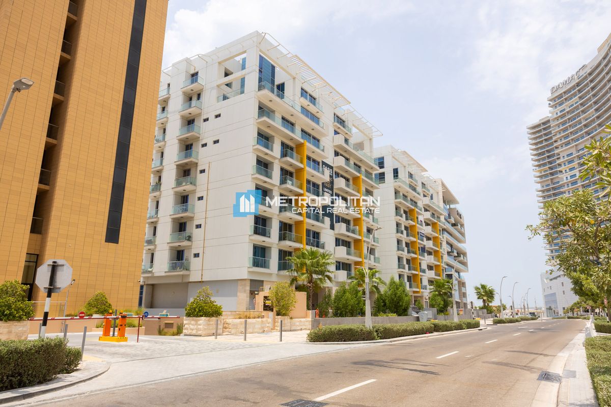 Unfurnished | 3BR+M w/ Balcony | Close To Amenities photo-21