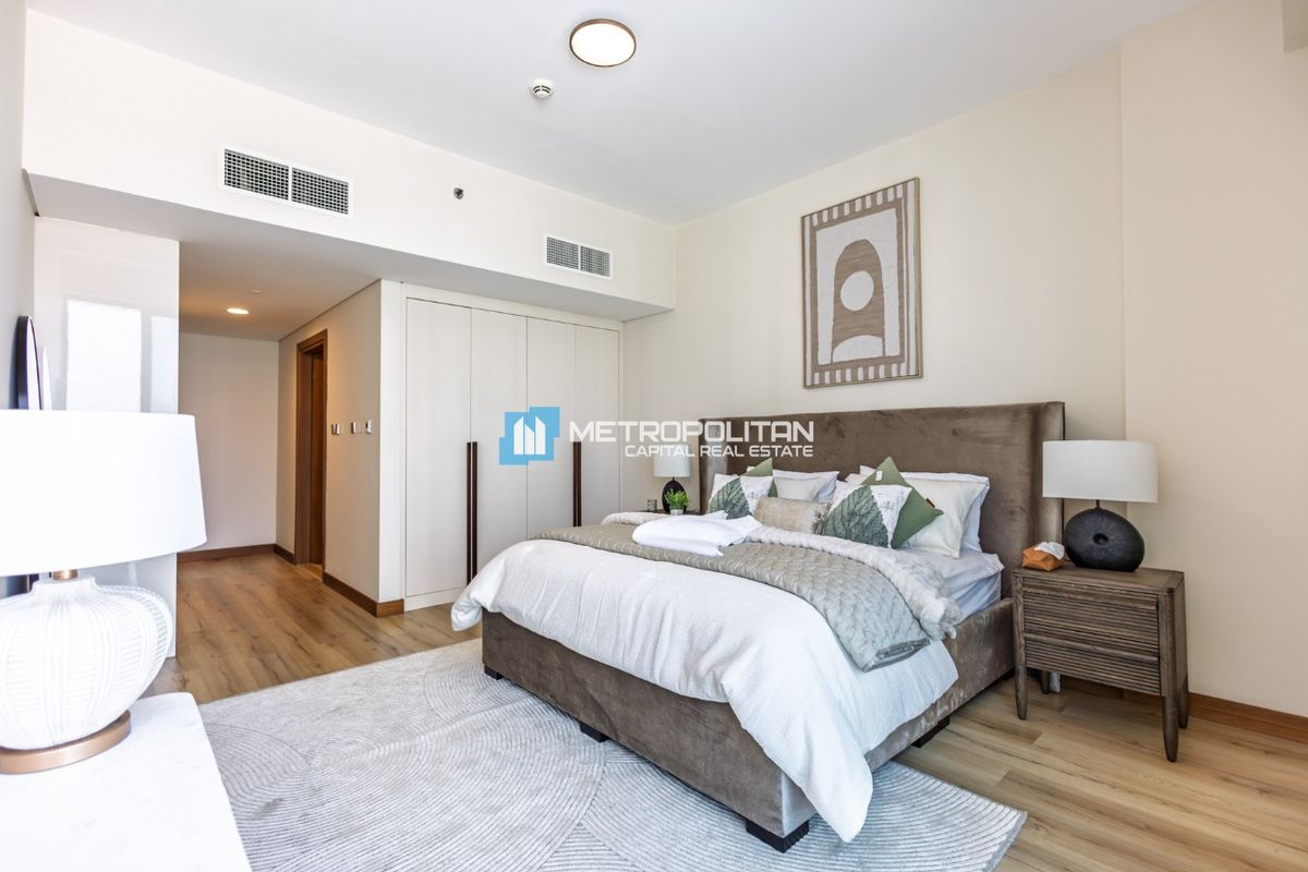 Unfurnished | 3BR+M w/ Balcony | Close To Amenities photo-25