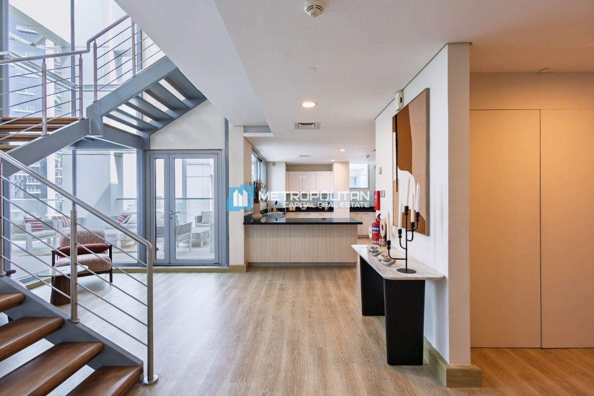 High Floor | Unfurnished | Resale 3BR+M w/ Balcony photo-3