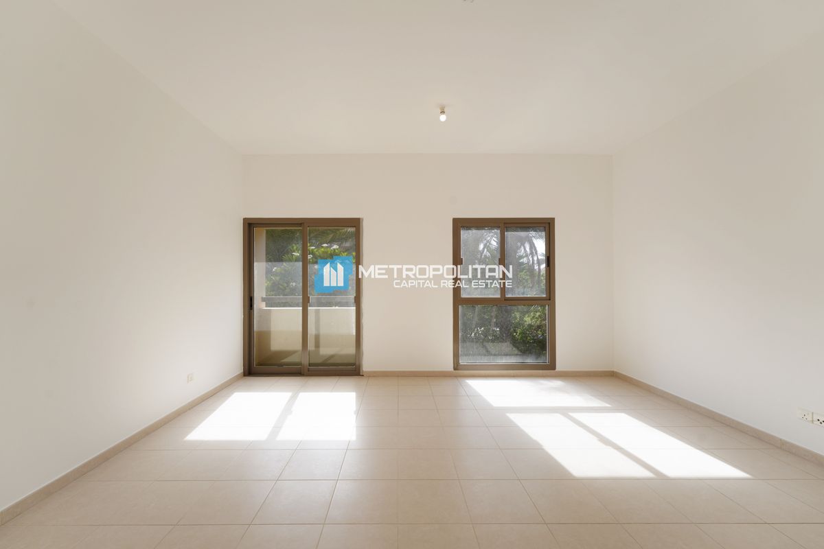 Corner 4BR+M w/ Balcony |Beach Access |For Expats photo-2