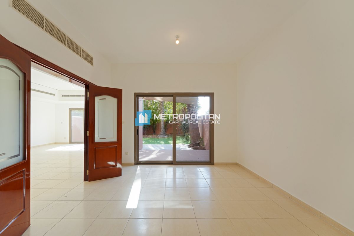Corner 4BR+M w/ Balcony |Beach Access |For Expats photo-11