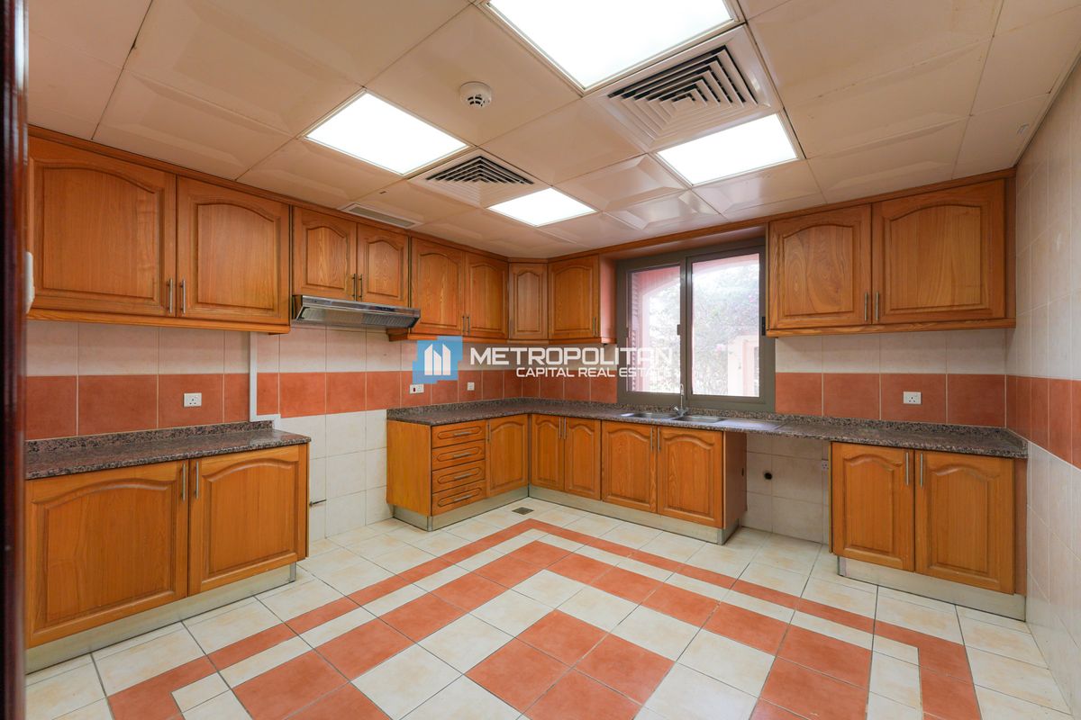 Corner 4BR+M w/ Balcony |Beach Access |For Expats photo-22